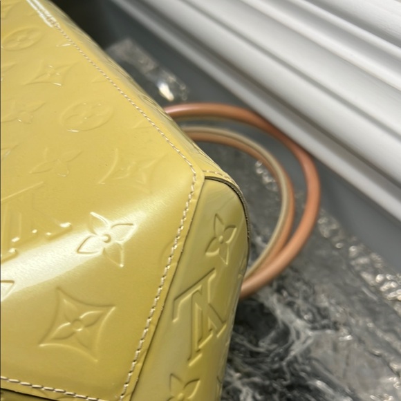 Louis Vuitton Vernis Handbag - Picture 8 of 15